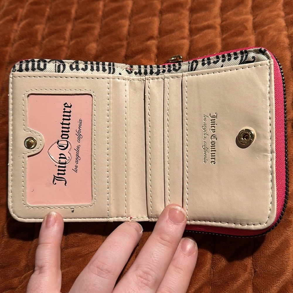 Juicy Couture Pink Wallet - Picture 2 of 5